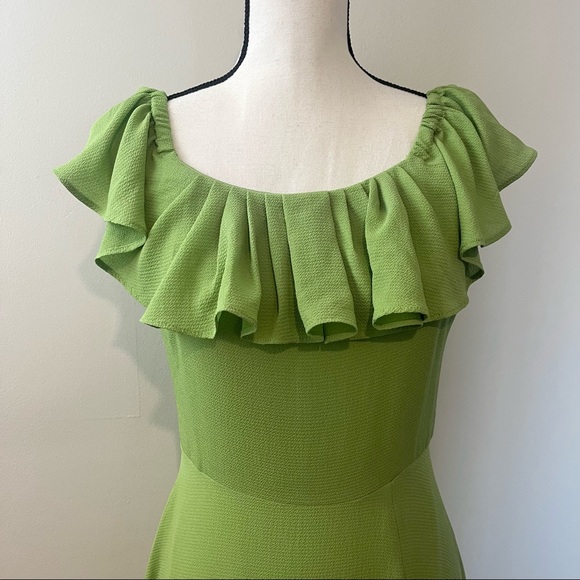 BCBGeneration Off The Shoulder Ruffle Maxi Dress in Butterfly Kiss Green 4 NWT - Picture 5 of 11